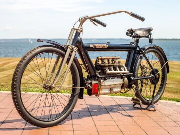 1909 Pierce Four
