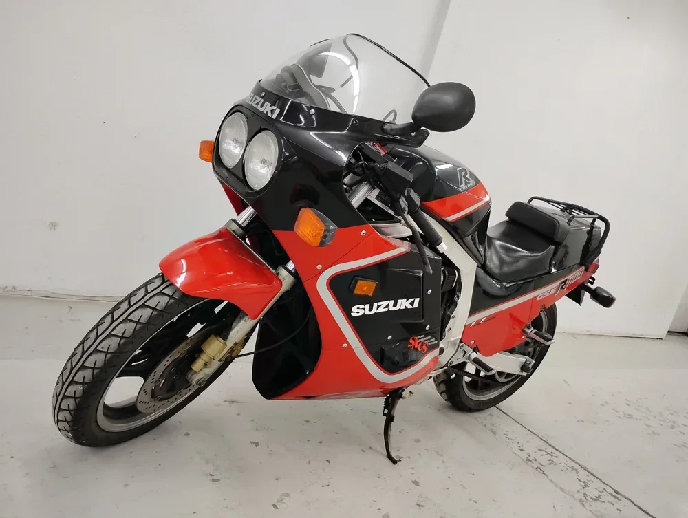1987 Suzuki GSX-R1100