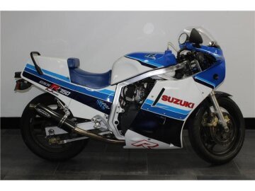 1987 Suzuki GSX-R750