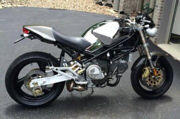 1999 Ducati Monster 900