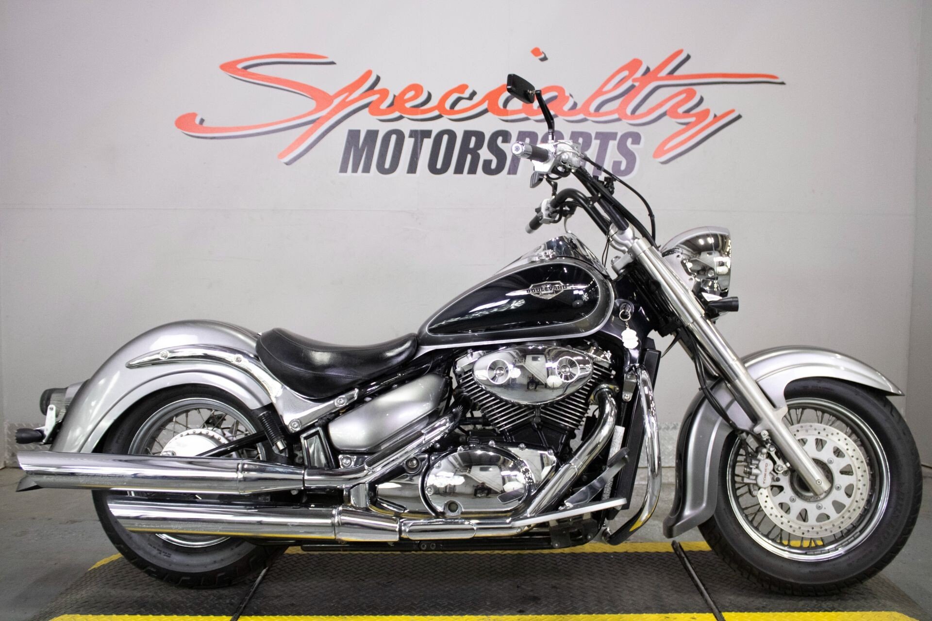 2005 Suzuki Boulevard 800