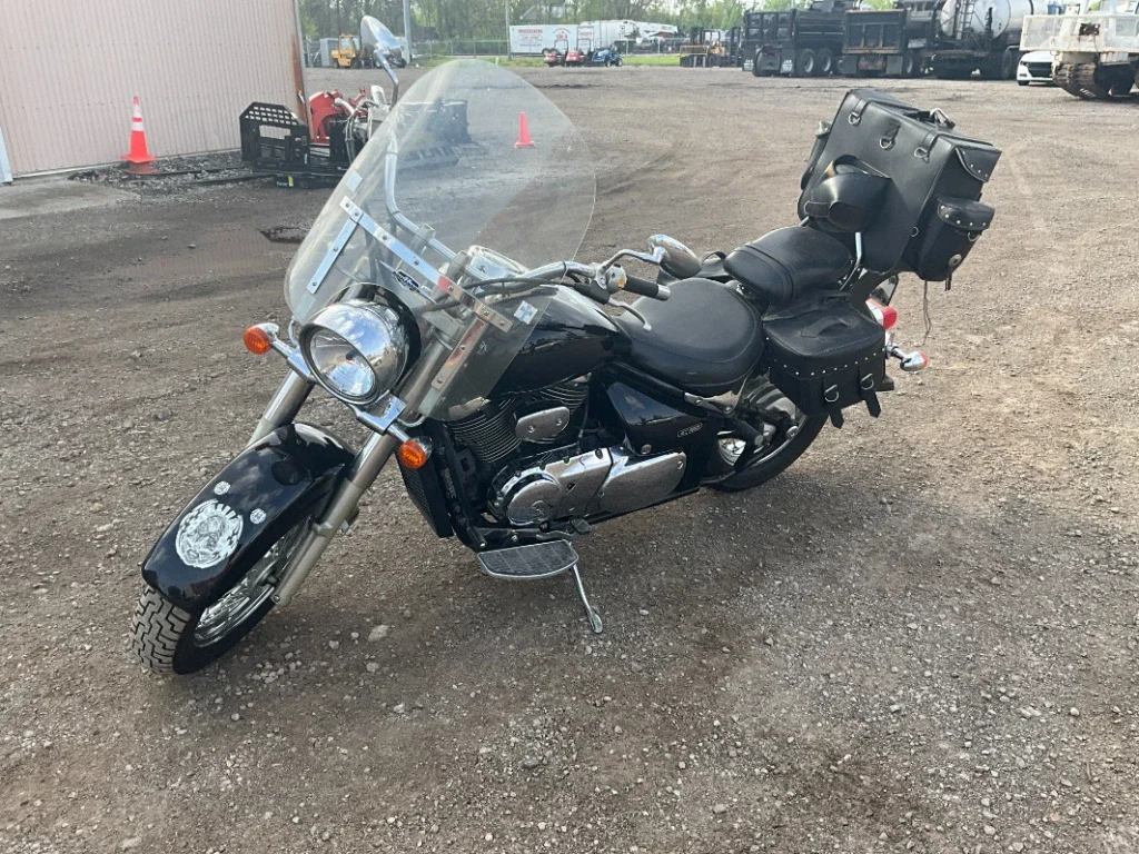 2005 Suzuki Boulevard 800 C50