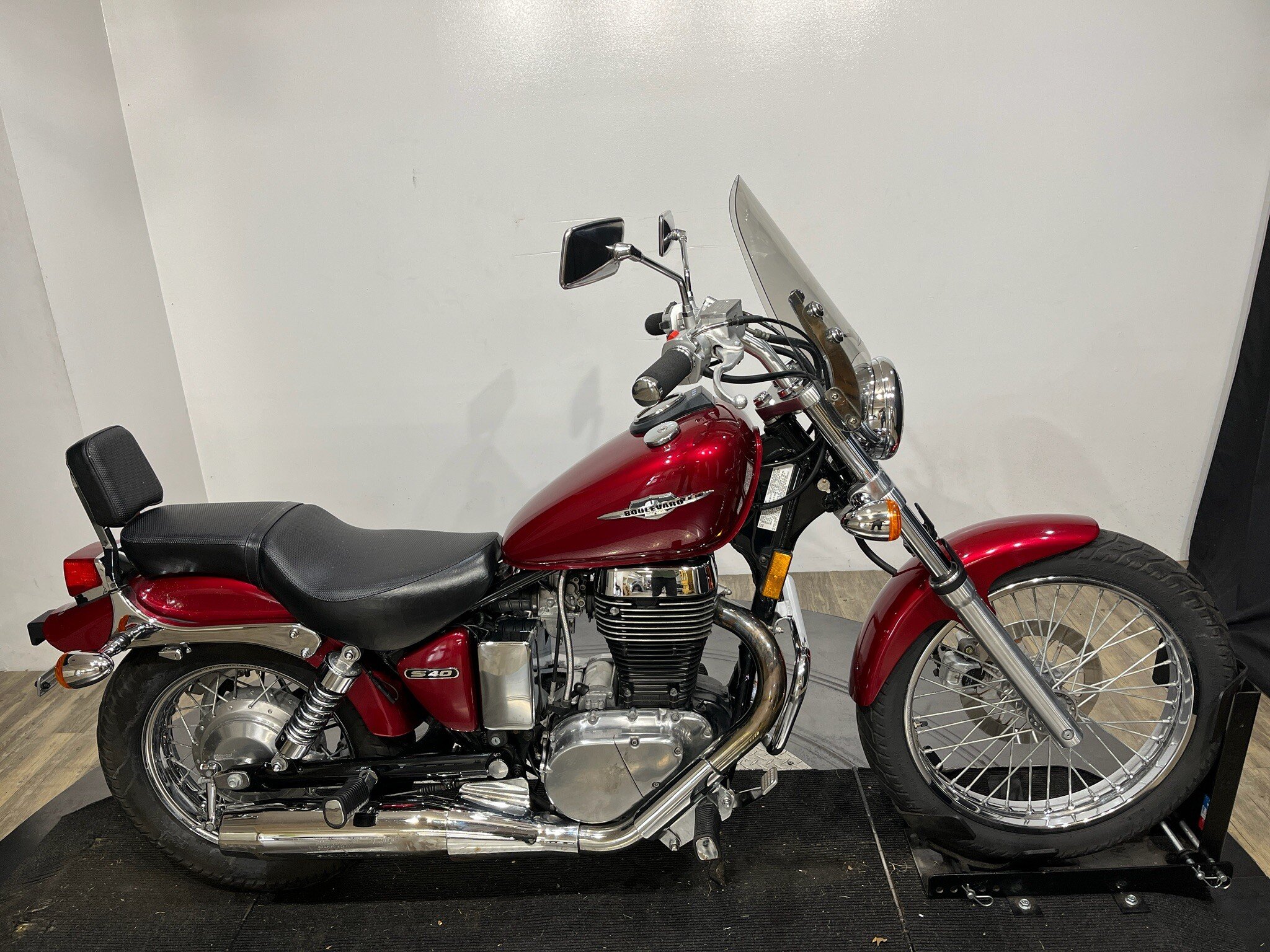 2006 Suzuki Boulevard 650 S40