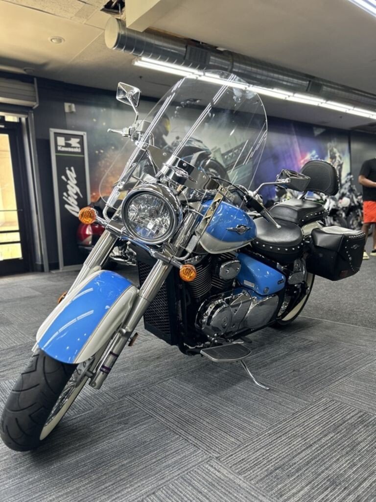 2009 Suzuki Boulevard 800