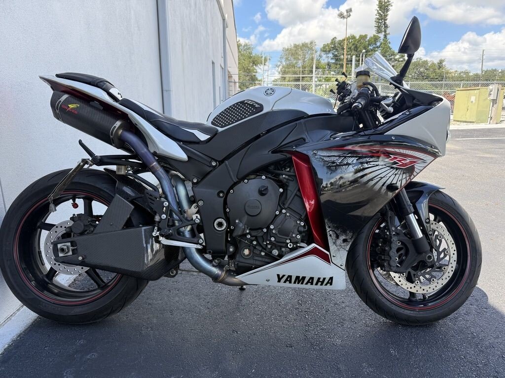 2009 Yamaha YZF-R1 Motorcycles for Sale - Motorcycles on Autotrader