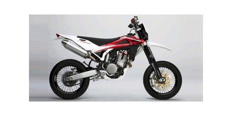 2010 Husqvarna SM450R 450 specifications