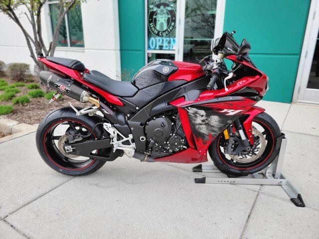 2011 Yamaha YZF-R1