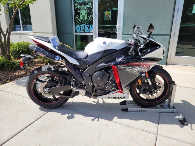 2012 Yamaha YZF-R1 - First Ride Review | Rider Magazine