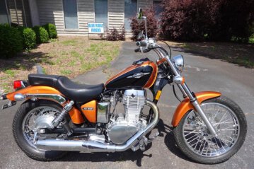2013 Suzuki Boulevard 650 S40