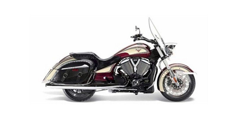 2013 Victory Cross Roads Classic specifications