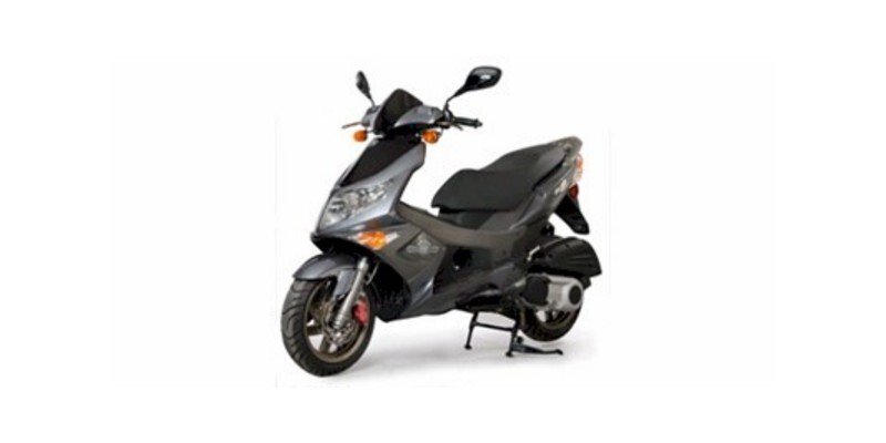 2014 Genuine Blur 220i specifications