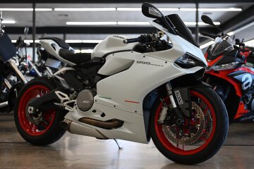 2015 Ducati Superbike 899
