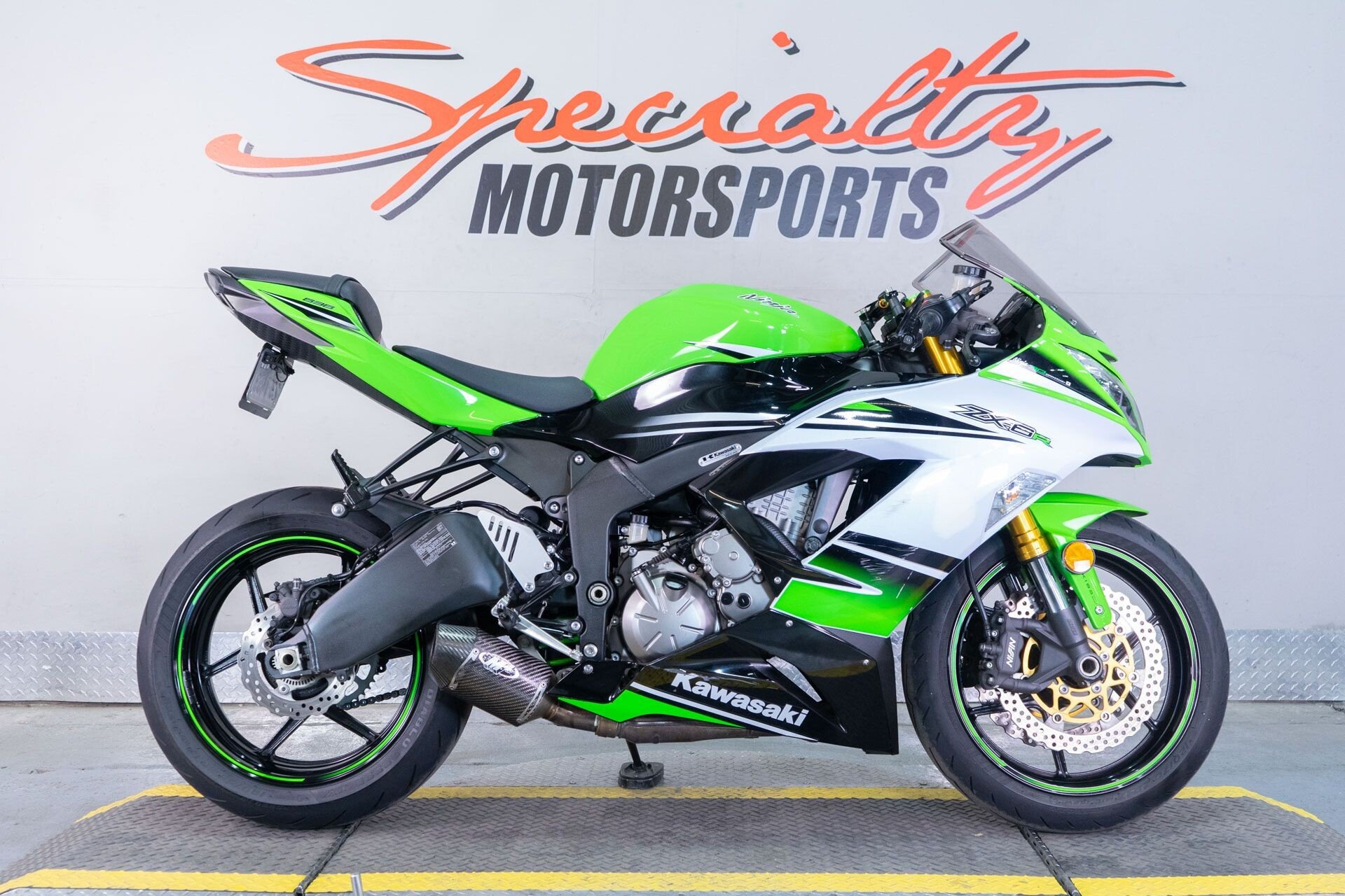2017 Kawasaki Ninja ZX-6R ABS Specifications, Photos, and Model Info