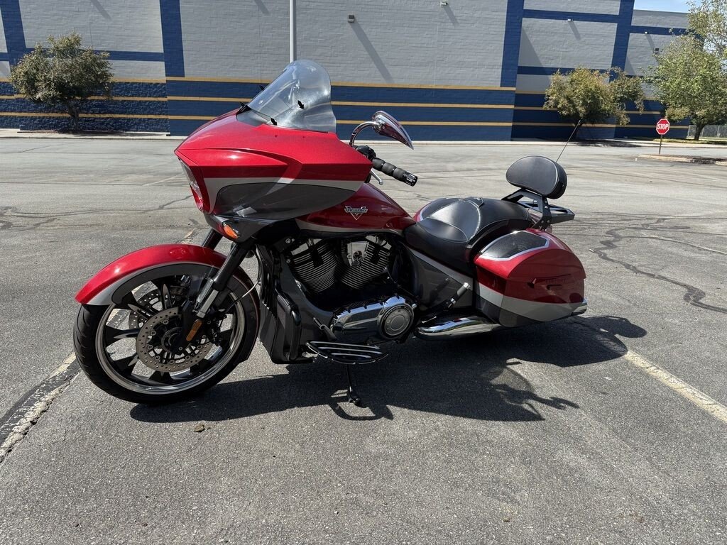 2015 Victory Magnum