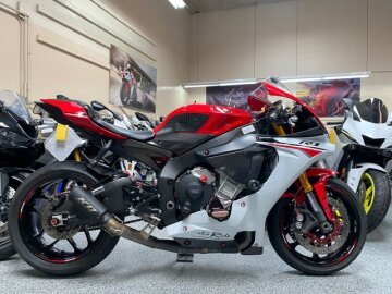 2015 Yamaha YZF-R1