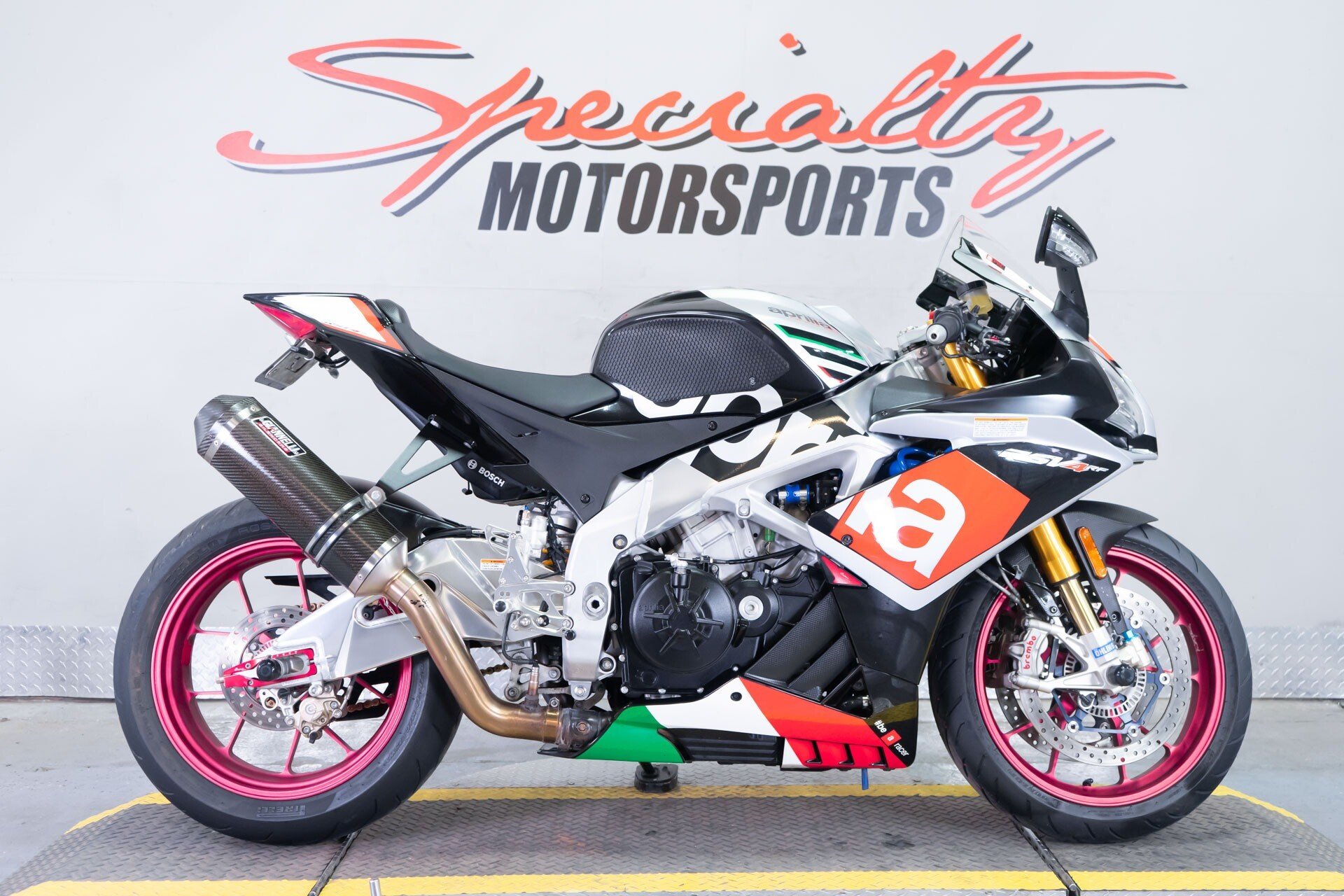 2016 Aprilia RSV4 RR
