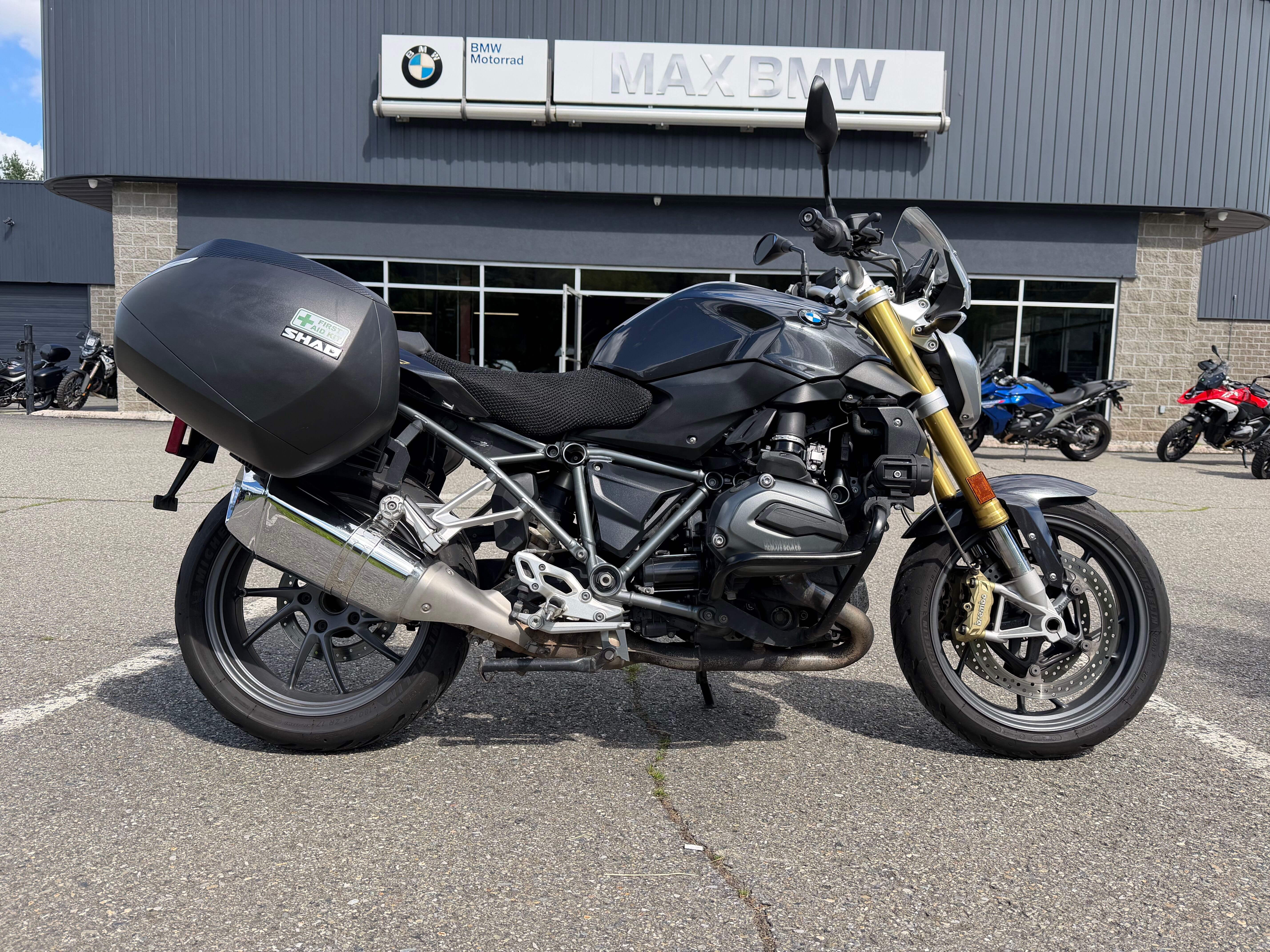 2016 BMW R1200R