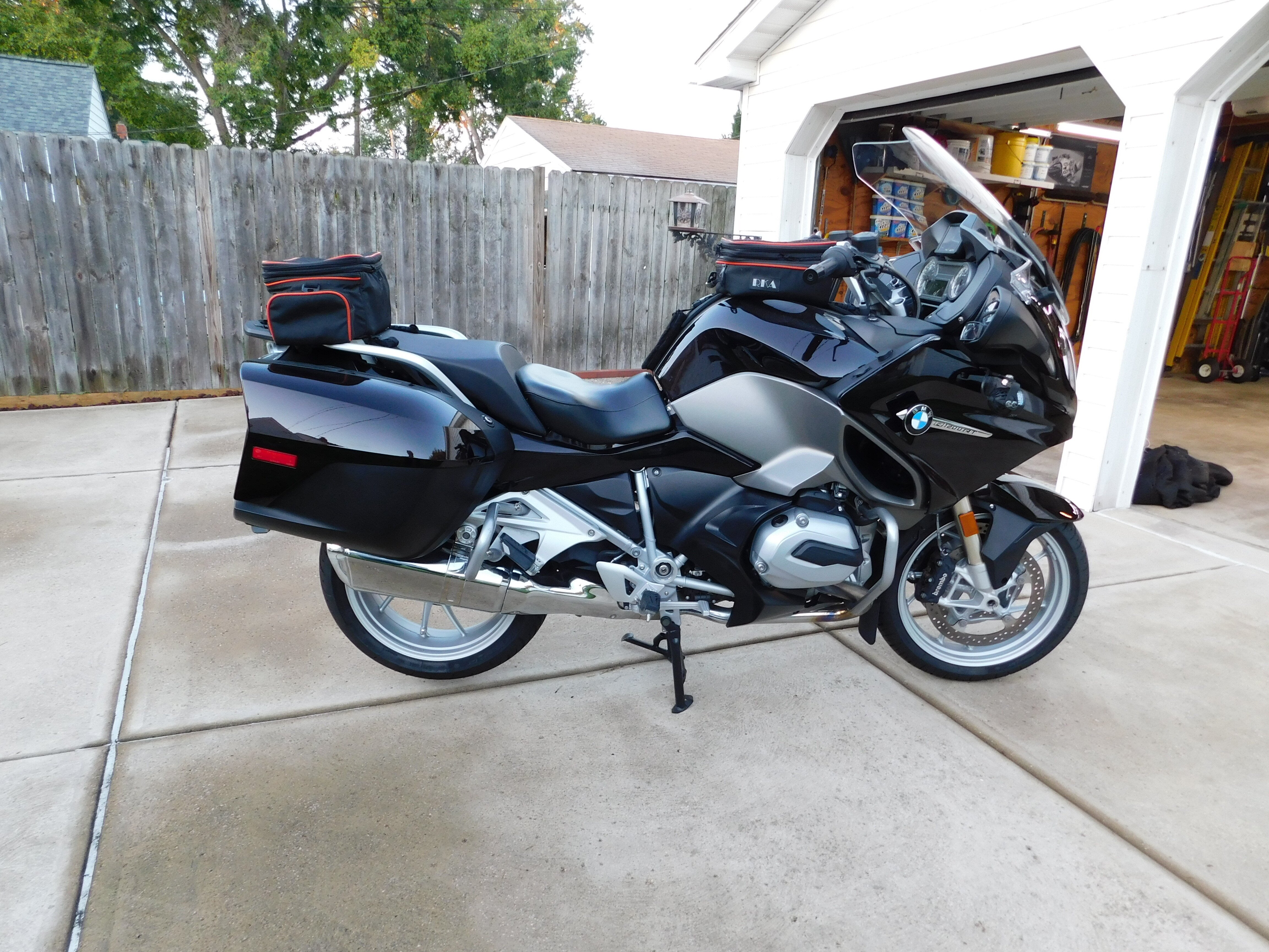 TVS XL100 vs Vespa ZX - Know Which is Better