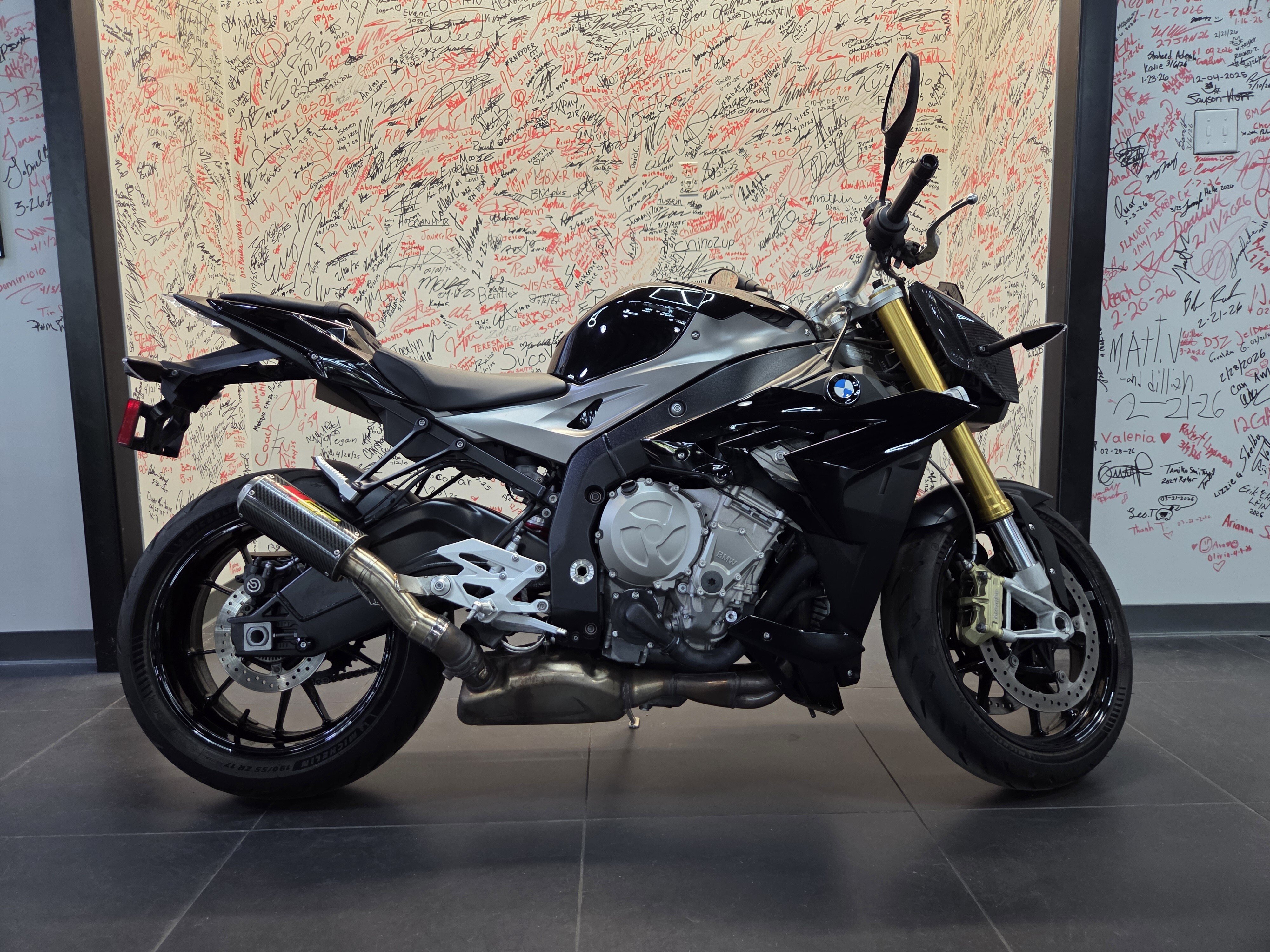 2016 BMW S1000R