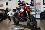 Thumbnail Photo 5 for 2016 Ducati Hypermotard 939