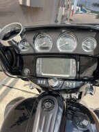 Thumbnail Photo 3 for 2016 Harley-Davidson CVO Street Glide Special