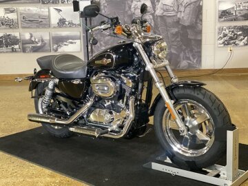 2016 Harley-Davidson Sportster 1200 Custom
