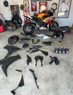 Thumbnail Photo 3 for 2016 Honda CBR1000RR Repsol for Sale by Owner