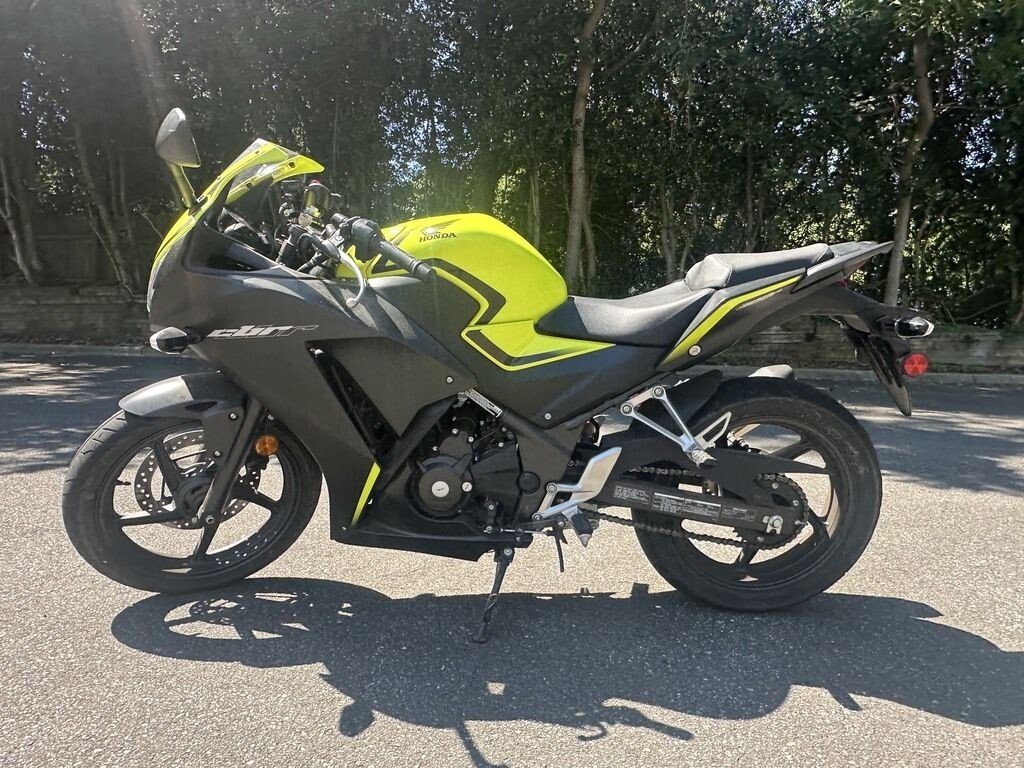2016 Honda CBR300R