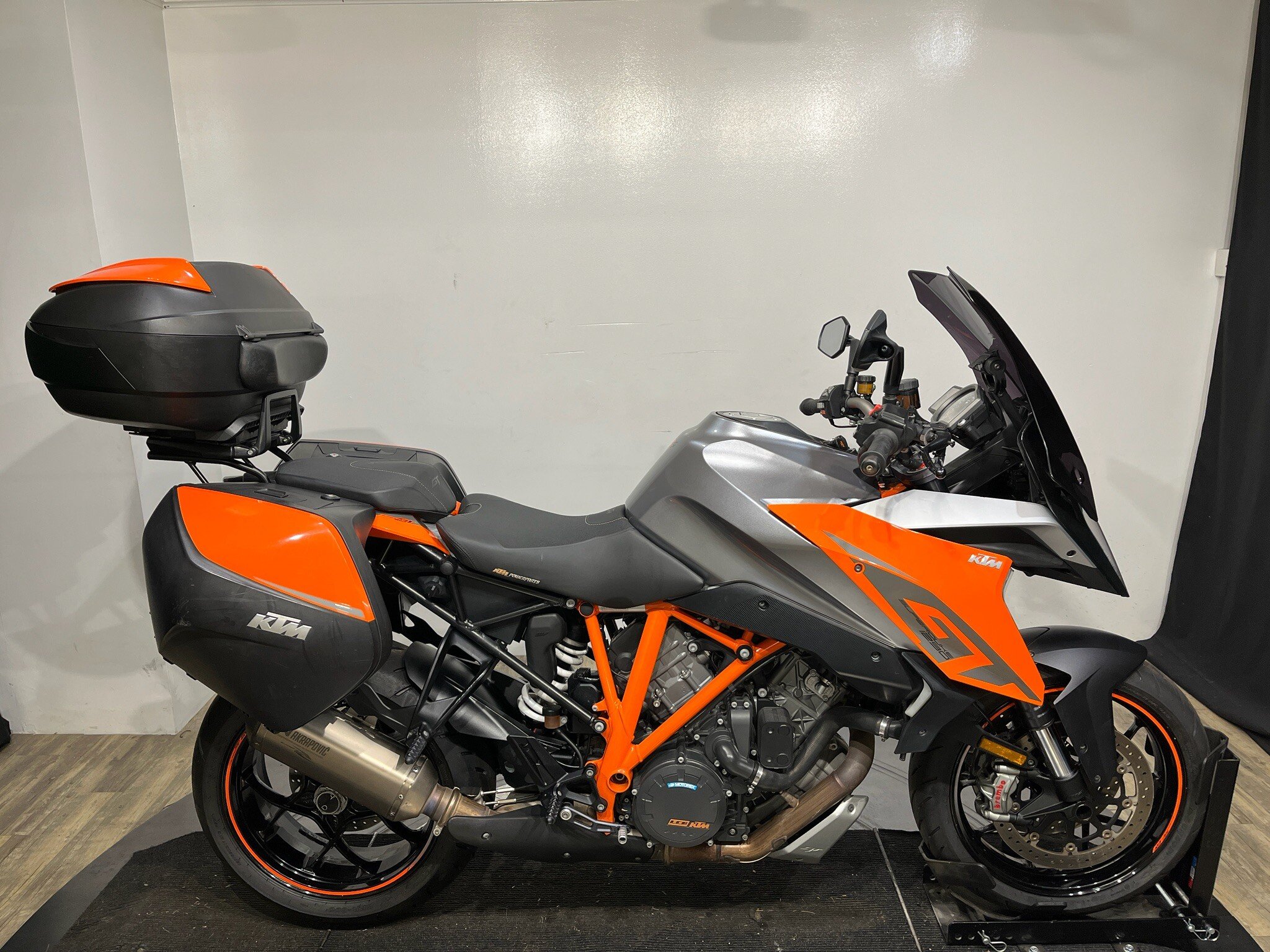 2016 KTM 1290 Super Duke GT