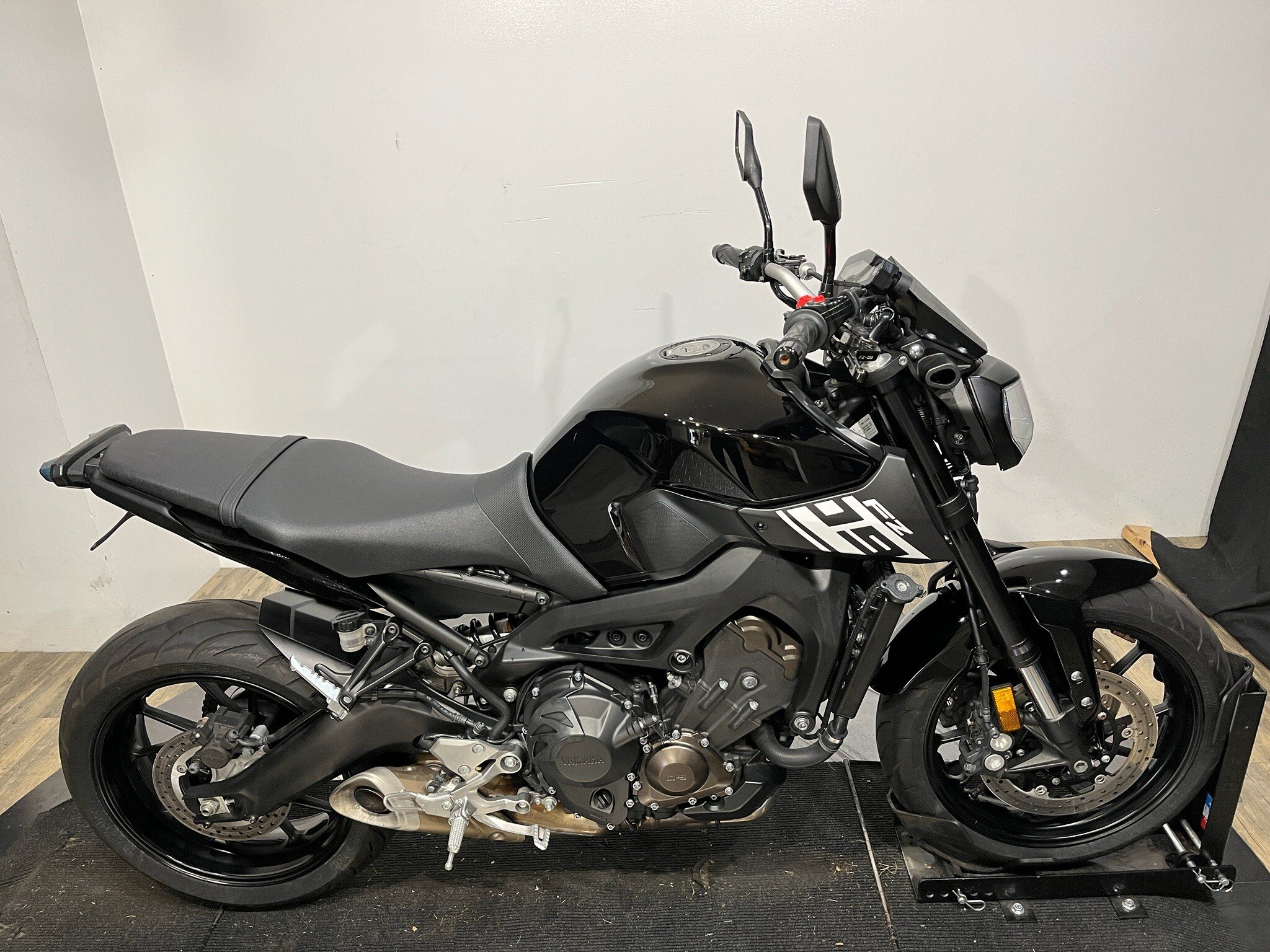 2016 Yamaha FZ-09