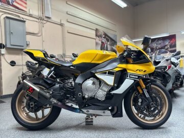 2016 Yamaha YZF-R1