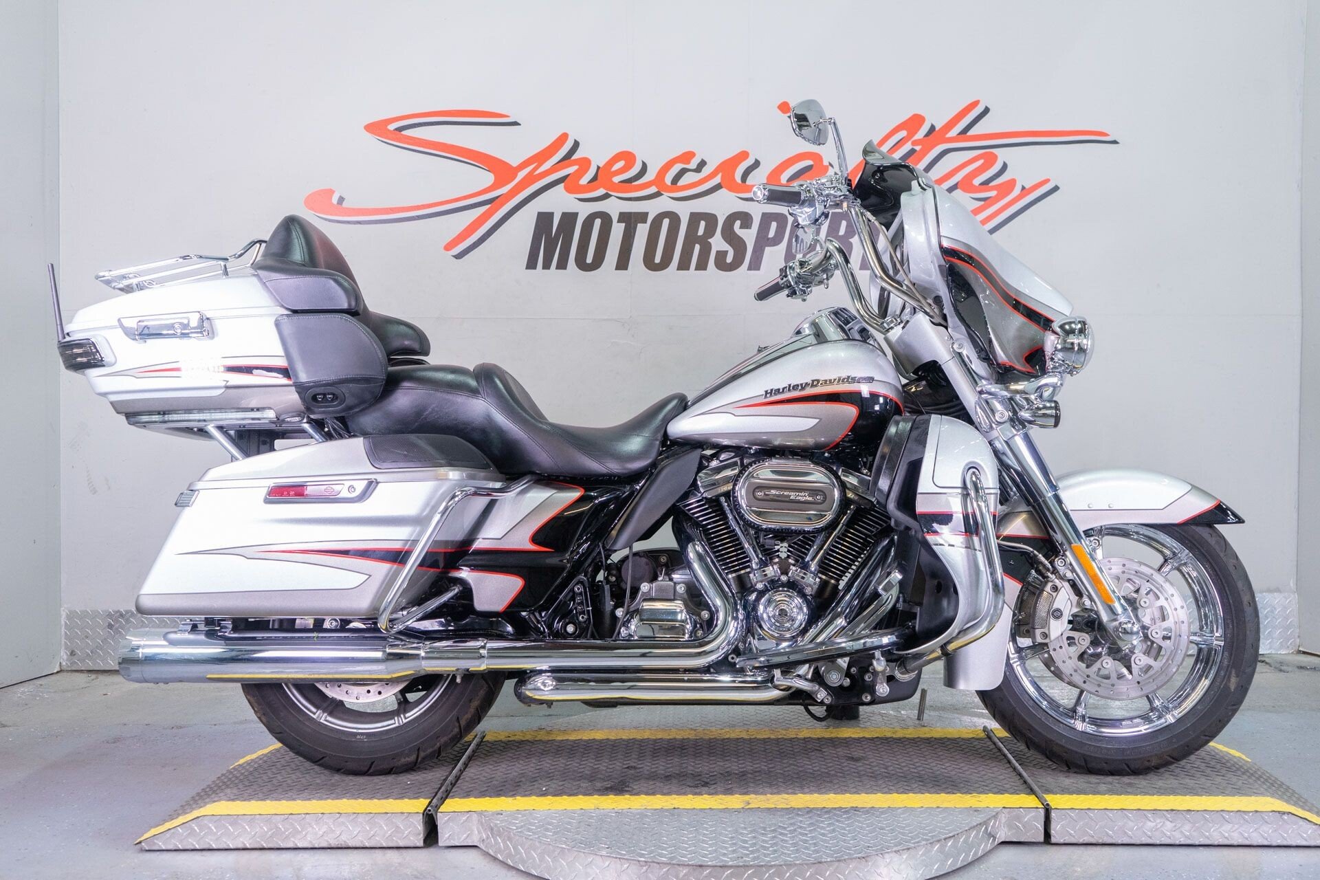 2017 Harley-Davidson CVO Electra Glide Ultra Limited