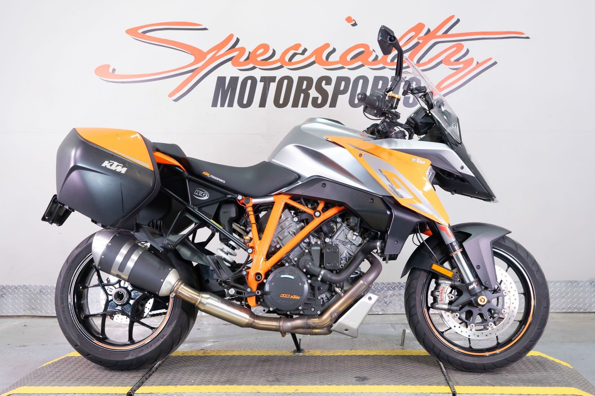 2017 KTM 1290 Super Duke GT