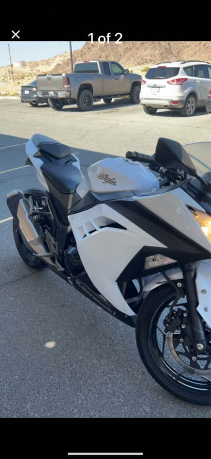 Photo 1 for 2017 Kawasaki Ninja 300 for Sale by Owner