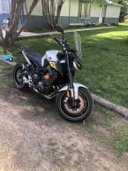 Thumbnail Photo 3 for 2017 Yamaha FZ-09 for Sale by Owner