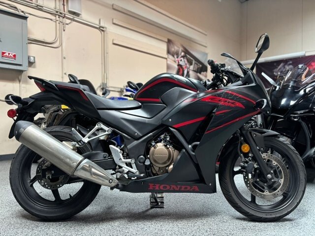 2018 Honda CBR300R