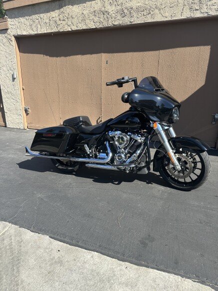 Photo 1 for 2019 Harley-Davidson Touring Street Glide for Sale by Owner