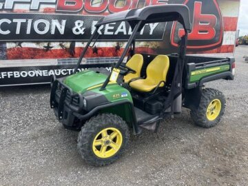 2020 John Deere Gator 825i
