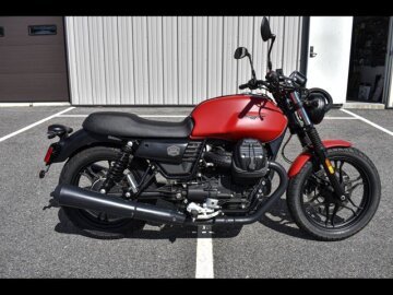 2020 Moto Guzzi V7 III Stone
