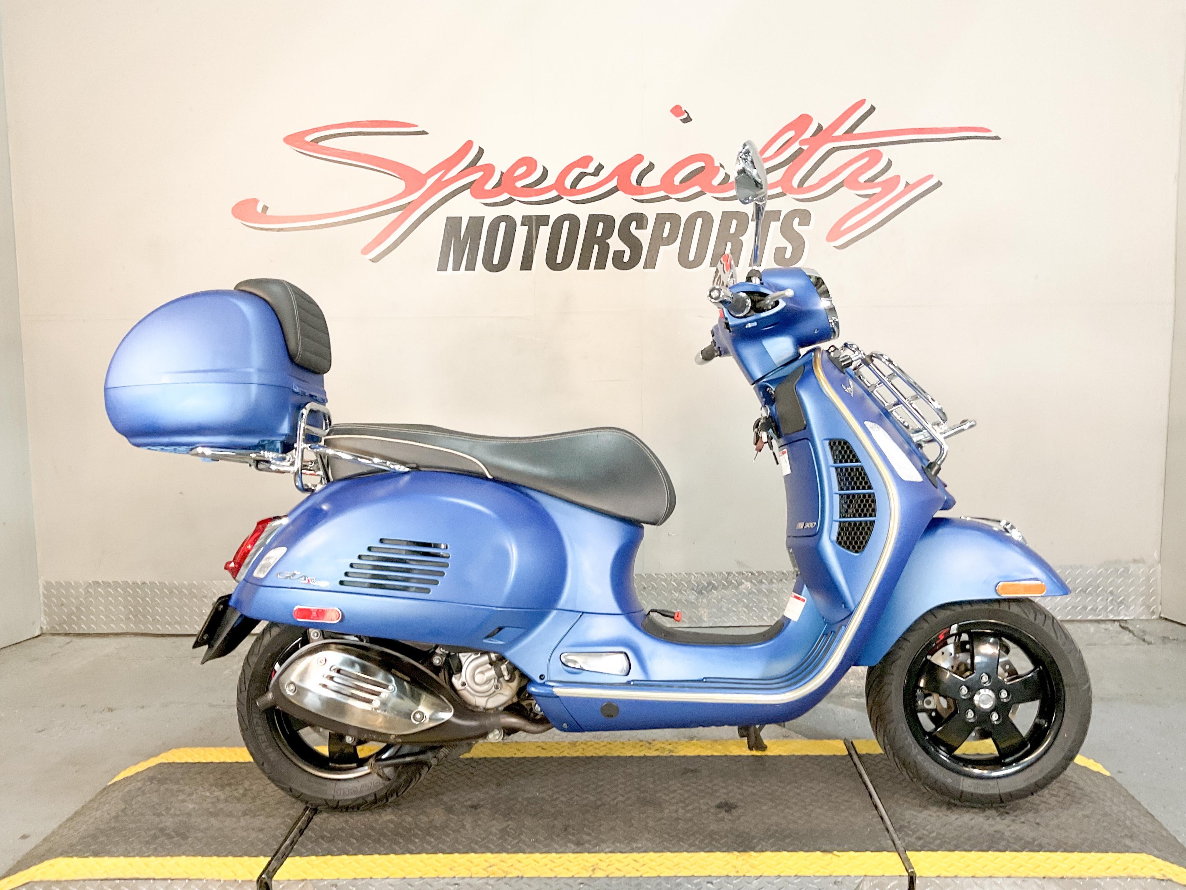 2020 Vespa GTS 300