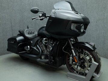 2021 Indian Challenger Dark Horse