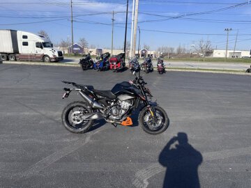 2021 KTM 890