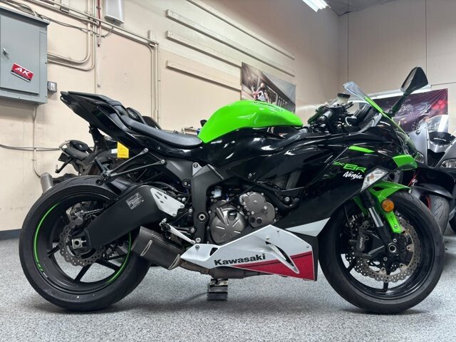 2017 Kawasaki Ninja ZX-6R ABS Specifications, Photos, and Model Info