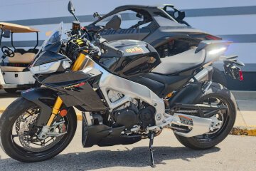 New 2022 Aprilia Tuono V4 Factory