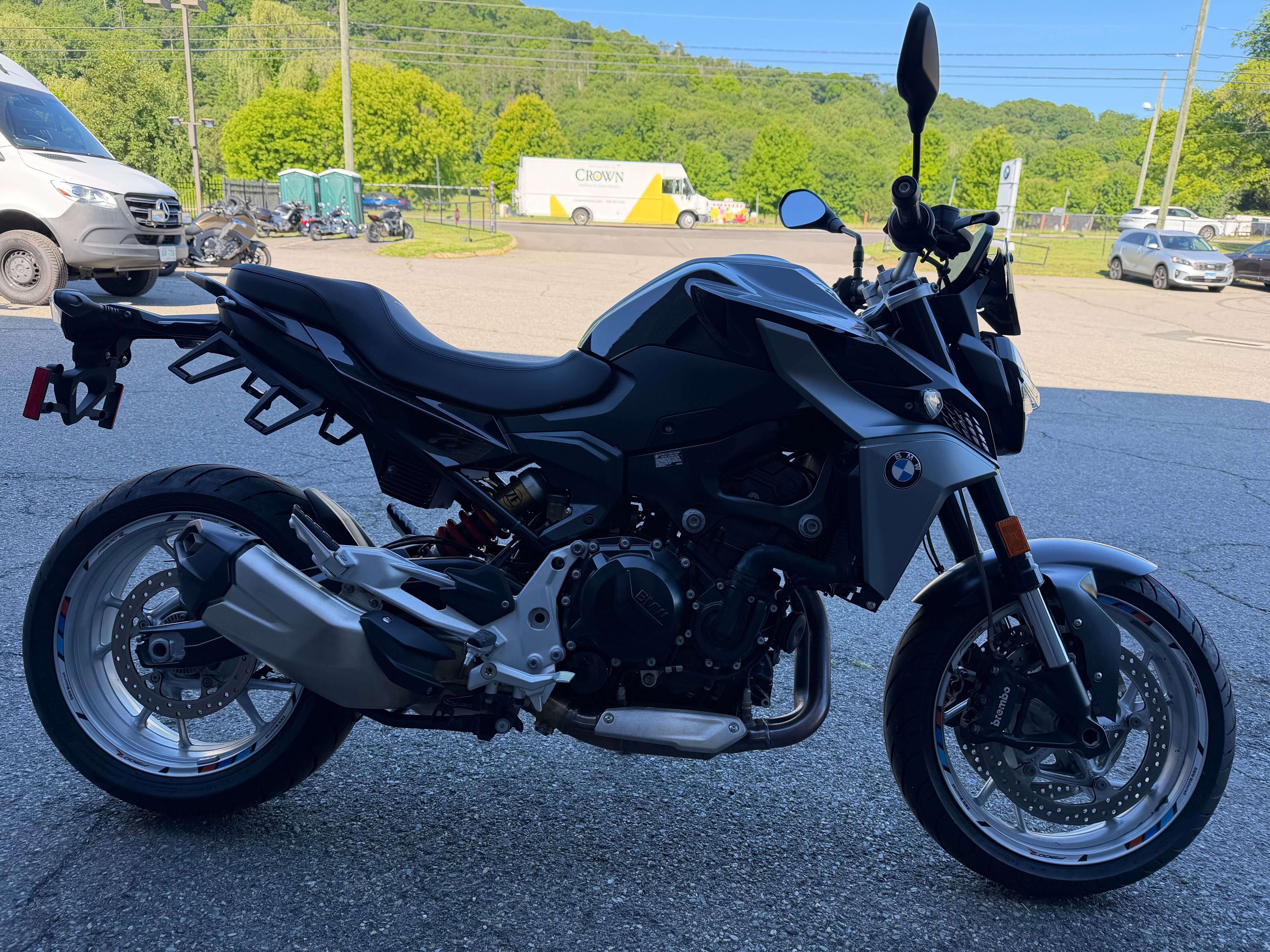 2022 BMW F900R