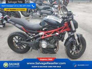2022 Benelli 302S