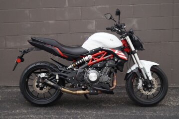 2022 Benelli 302S