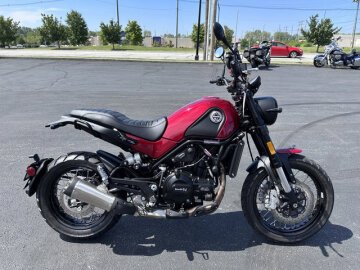 New 2022 Benelli Leoncino