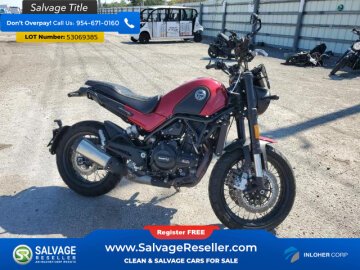2022 Benelli Leoncino