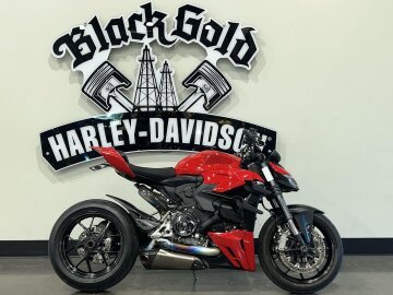 2022 Ducati Streetfighter V2